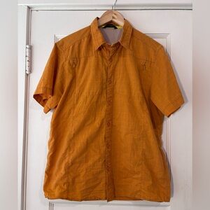 Arc'teryx Men's Short-Sleeve Button-Down Shirt in Orange